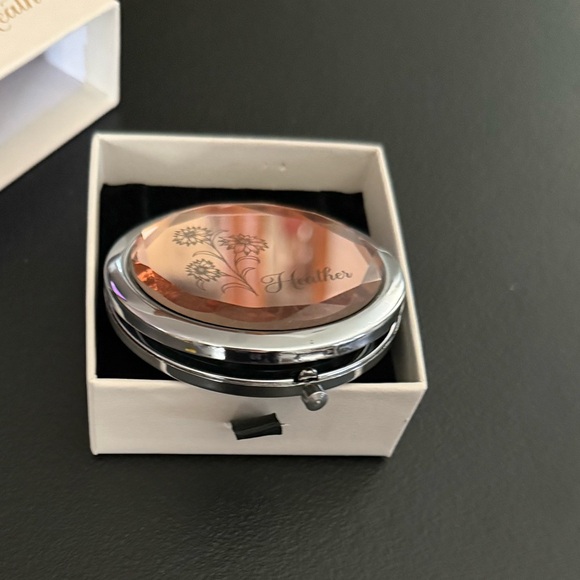 Elegant Silver and Rose Gold Compact Mirror engraved HEATHER - Picture 3 of 4